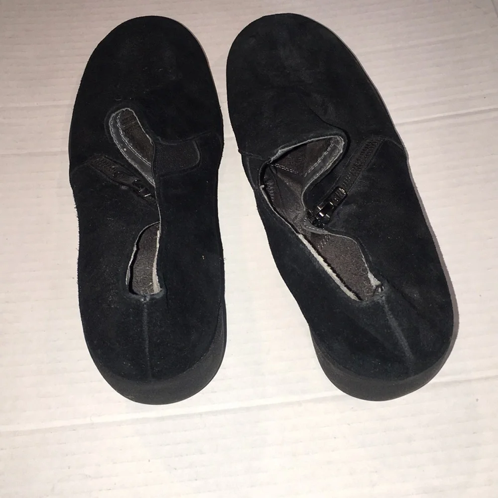 Aeropostales Black Suede Booties | Size 9
